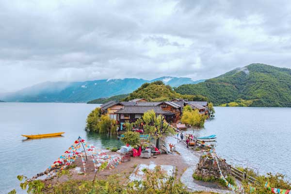 泸沽湖住哪里比较好 泸沽湖住宿攻略