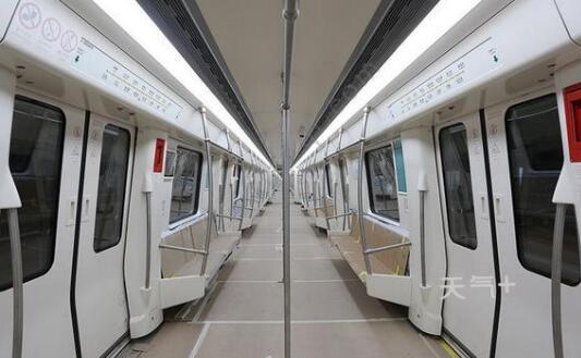 郑州地铁2号线二期工程西起于开元路江山路口的贾河站,沿开元路东