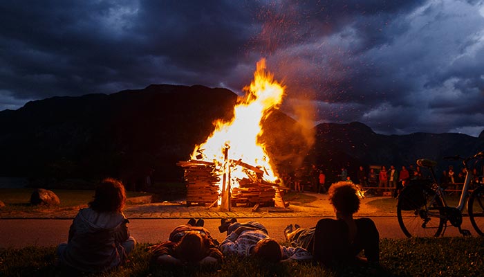 什么是完全燃烧和不完全燃烧 完全燃烧和不完全燃烧的区别