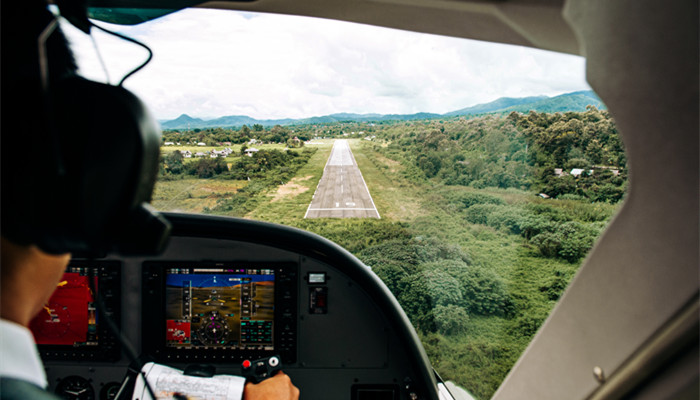 飞机驾驶员叫什么 飞机驾驶员怎么称呼