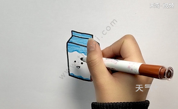 酸奶盒子怎么画牛奶盒简笔画步骤图