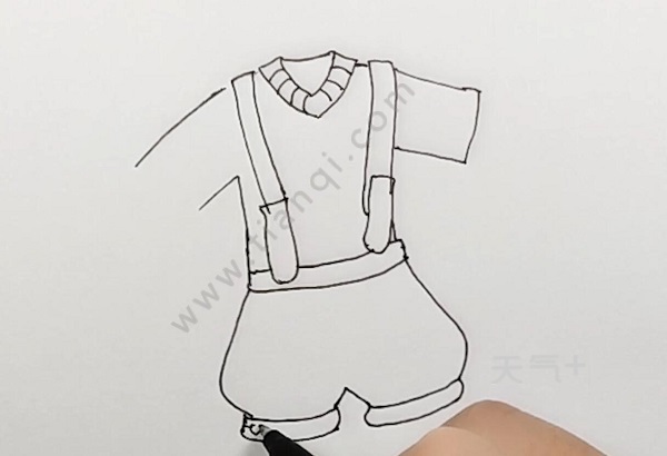 儿童服饰简笔画怎么画 儿童绘画服装简笔画