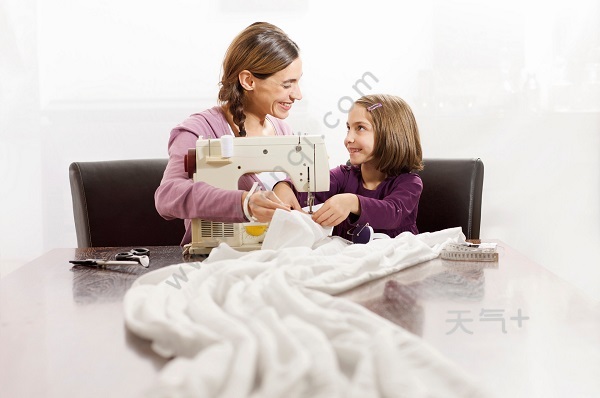 古体诗游子吟的作者是 游子吟全诗表达了什么