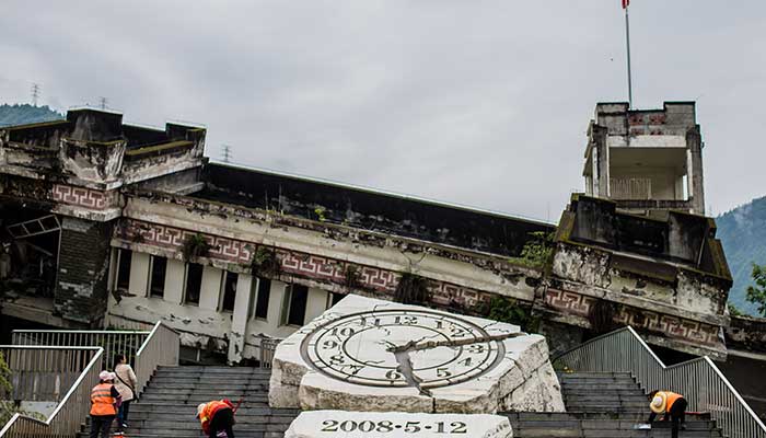 地震时躲在什么?空间安全 地震时躲在什么?空间比较好（图）