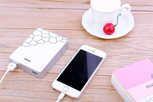 坐飞机充电宝可以托运吗 充电宝上飞机是托运还是随身带