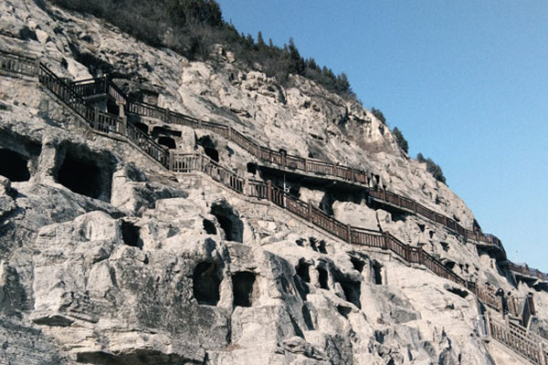 莫高窟跟龙门石窟哪个更好玩 莫高窟跟龙门石窟哪个值得去