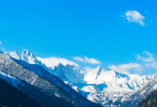 哈巴雪山普通人能爬吗 哈巴雪山景区门票多少钱
