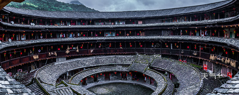 也是我国历史上比较独特的古建筑之一,从历史价值层面来说,土楼这种
