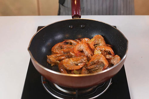红烧大虾的做法 红烧大虾怎么做