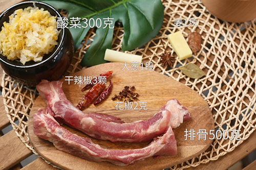 酸菜炖排骨的做法 酸菜炖排骨怎么做