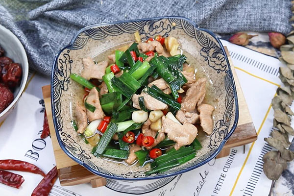 蒜苗炒肉的做法 蒜苗炒肉的正宗做法