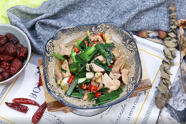 蒜苗炒肉的做法 蒜苗炒肉的正宗做法