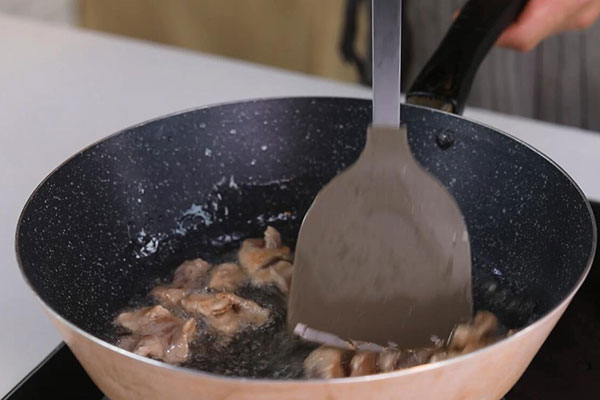 蒜薹炒肉的做法 蒜薹炒肉怎么炒