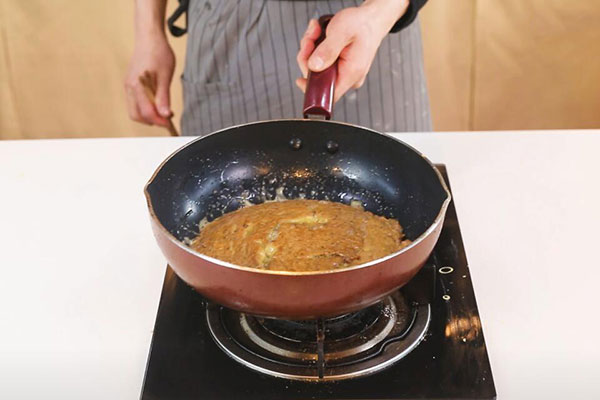 香椿鸡蛋饼的做法 香椿鸡蛋饼怎么做