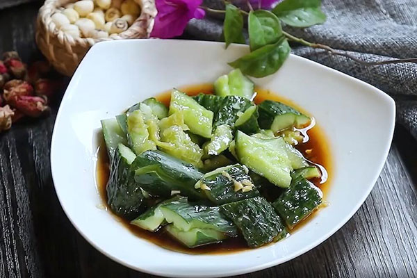 拍黄瓜的做法 如何拍黄瓜