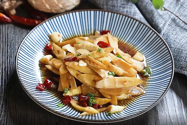 油焖笋的家常做法 自制油焖笋