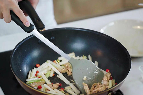 芹菜的做法大全 芹菜怎么做好吃