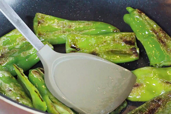 虎皮青椒的做法 虎皮青椒的家常做法