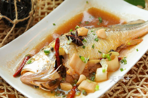黄花鱼怎么做好吃 黄花鱼的做法