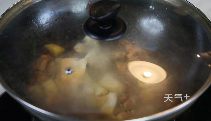 土豆焖鸡的做法 土豆焖鸡的家常做法