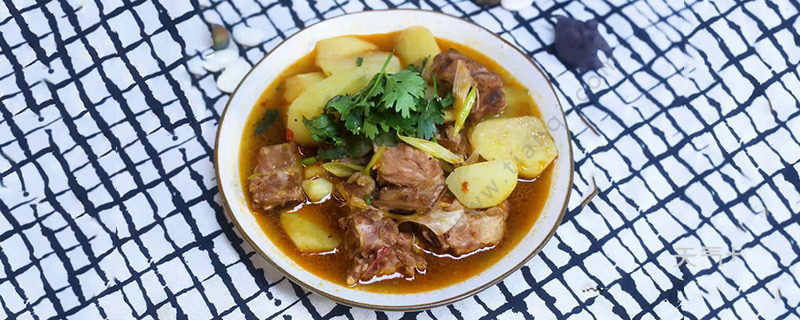 土豆烧排骨怎么烧土豆烧排骨的做法