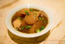 牛肉炖萝卜的做法 牛肉炖萝卜的家常做法
