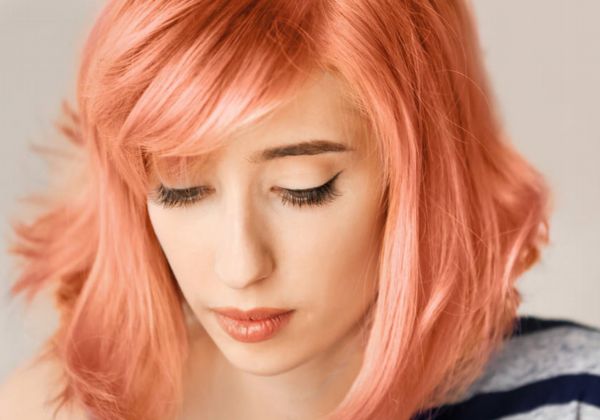 头发染什么颜色显白 显白的发色