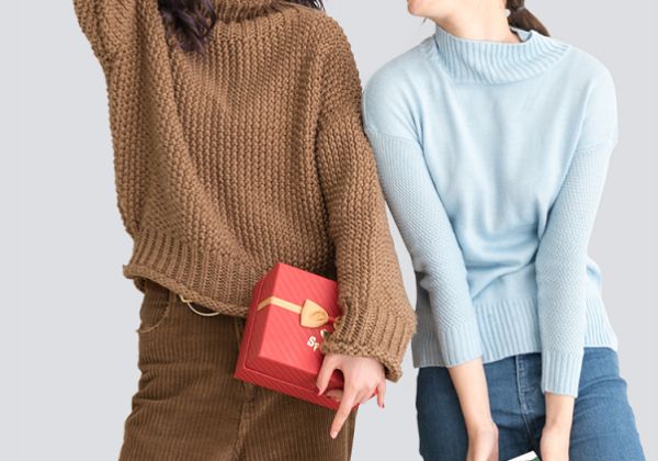 秋季牛仔裤如何搭配上衣 秋季牛仔裤适合配什么上衣