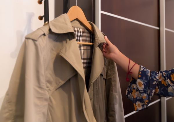 秋季连衣裙如何搭配外套 秋季连衣裙搭配方法