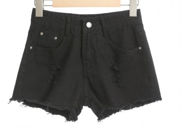 黄t恤配什么颜色短裤 黄t恤如何搭配短裤