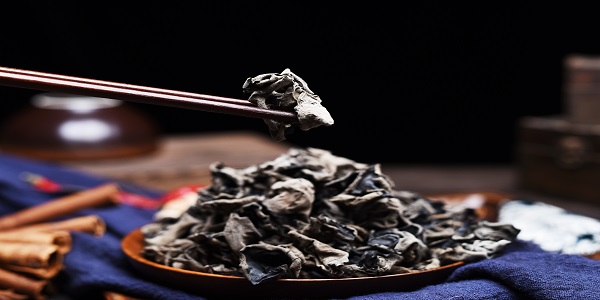 木耳泡久了有毒吗 如何正确泡木耳