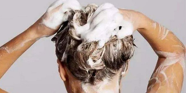 椰子油护发后怎么洗掉