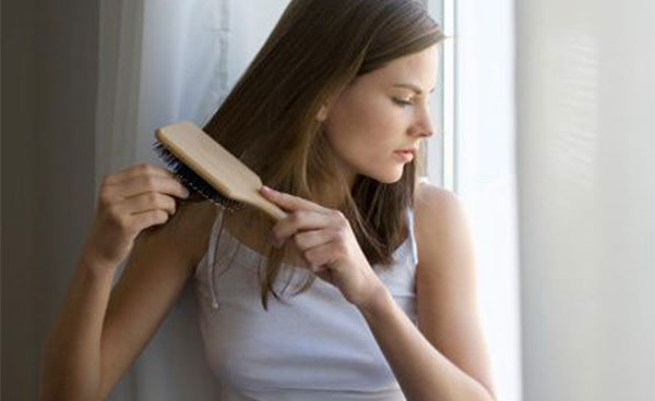 头发掉的厉害是什么原因 头发掉的厉害如何改善