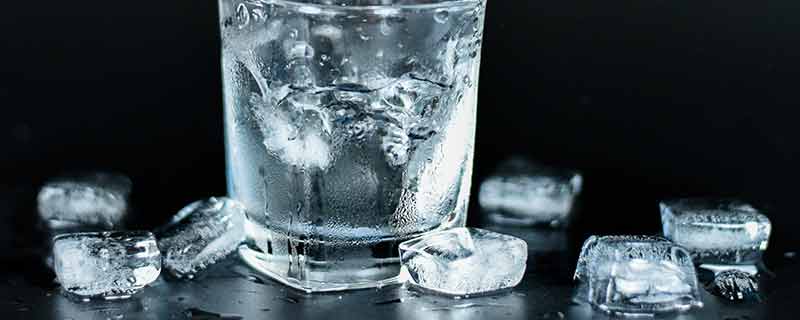 梦到吃冰块是什么意思 做梦梦到吃冰块有哪些含义