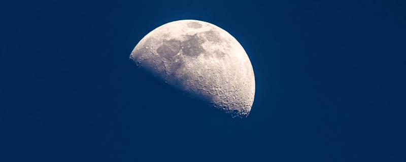 白天梦到月亮意味着什么 白天梦见月亮代表什么预兆