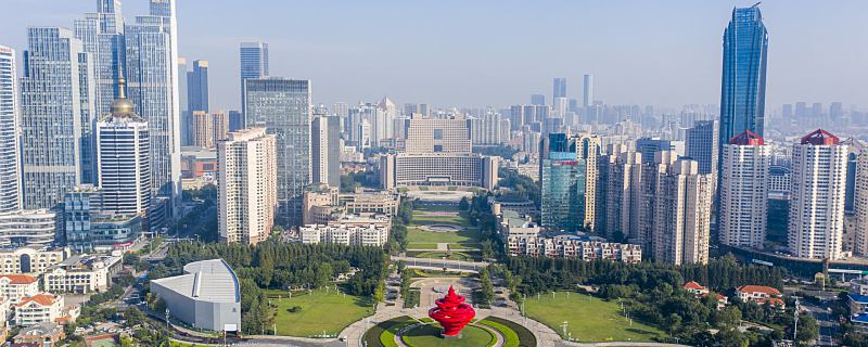 梦见绿草如茵的广场到底好不好 梦中的广场代表了什么