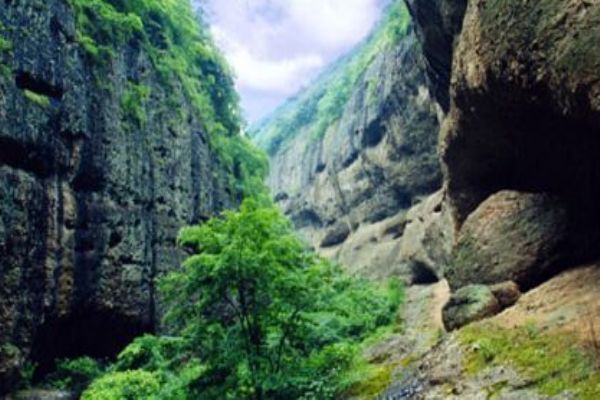 皖西大裂谷风景区的交通指南