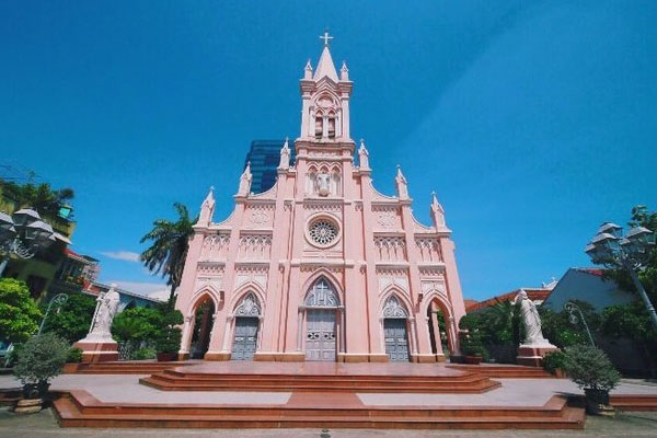 岘港大教堂怎么去