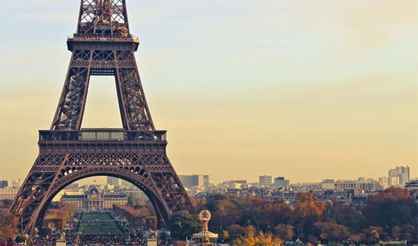 巴黎铁塔象征什么