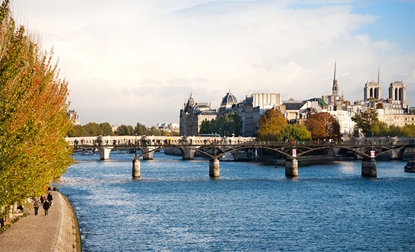 巴黎有哪些别称