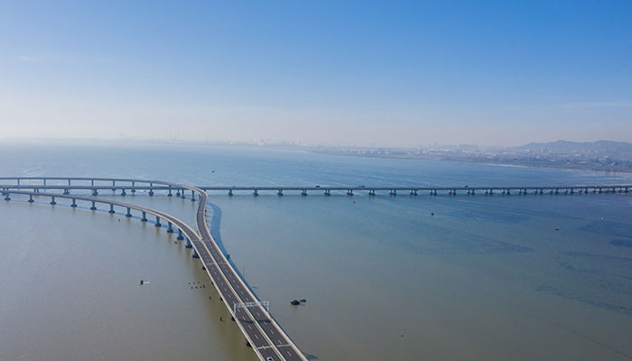 胶州湾跨海大桥有多长