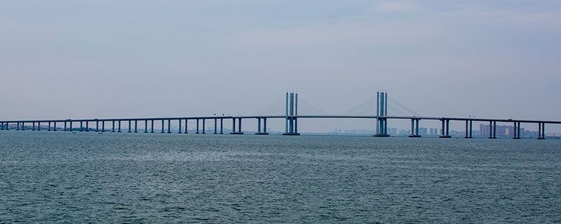 胶州湾跨海大桥有多长