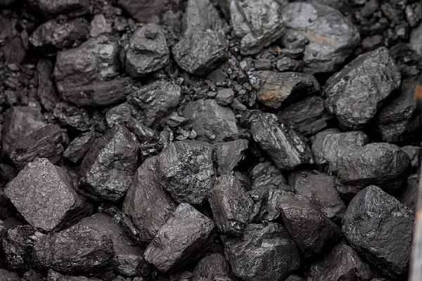 梦见煤炭是什么意思 梦见煤炭好不好