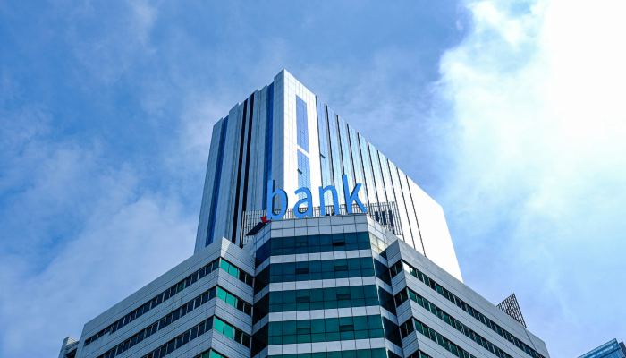 平時(shí)用不著銀行卡租給別人能賺錢靠譜嗎 能不能銀行卡租給別人使用