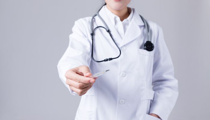 额温枪和水银温度计哪个准确 额温枪可能测不准的原因