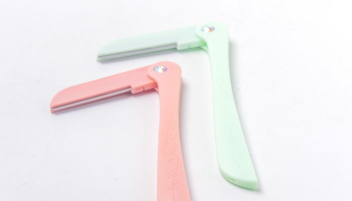 修眉刀可以帶上高鐵嗎 修眉刀片怎樣使用