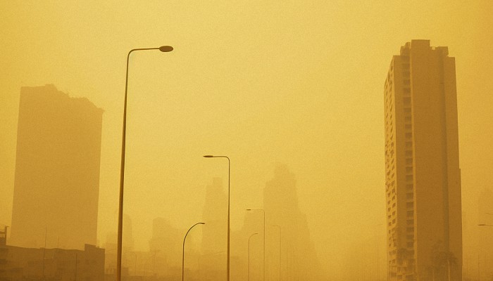 哈尔滨被沙尘暴笼罩天昏黄 已发布沙尘暴黄色预警