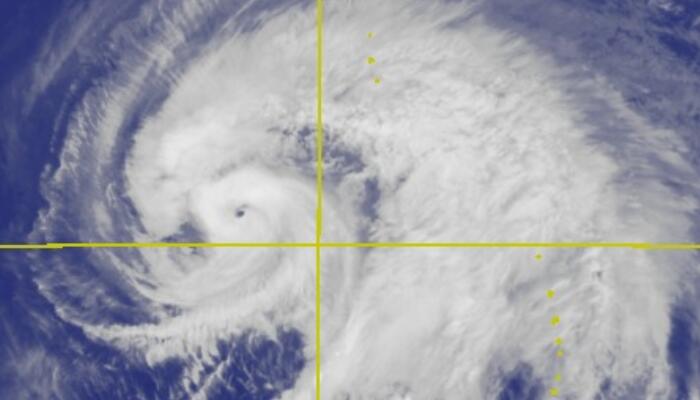 台风马勒卡路径实时发布系统云图今天：台风眼比较清晰小巧