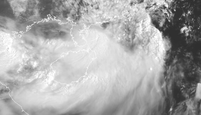 9号台风马鞍路径实时发布系统卫星云图更新：云系几乎覆盖大半个海南岛