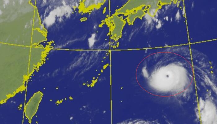 2022年第11号台风最新高清卫星云图分析：“轩岚诺”台风眼凸显